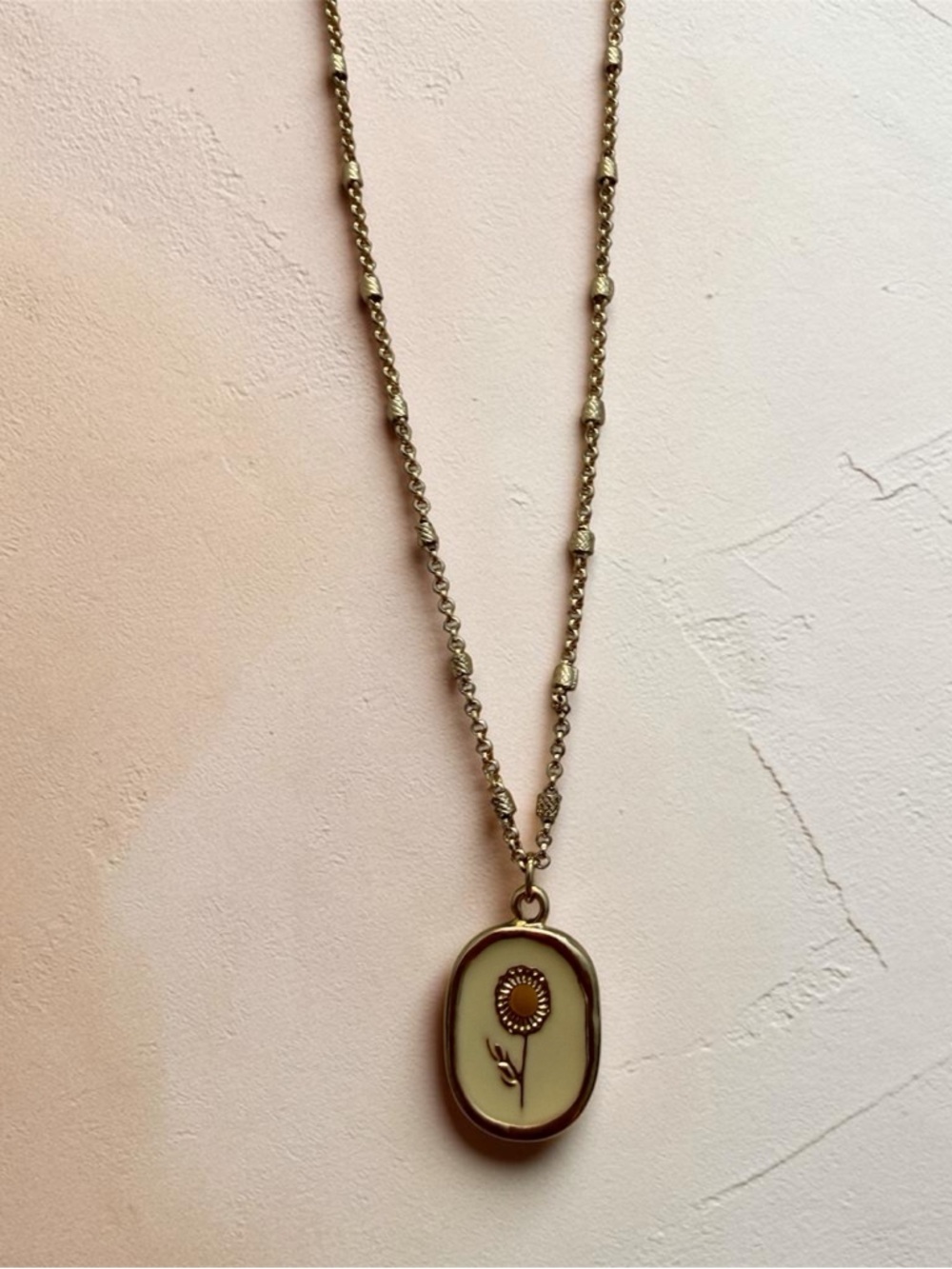 NWT Altar’s State Gold Toned  Chain Necklace W/Small Oval Pendant W/Sunflower